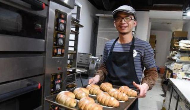 读”7年放弃从医选择开面包店只为心中热爱long8唯一中国网站浙大学霸“本硕连(图6)